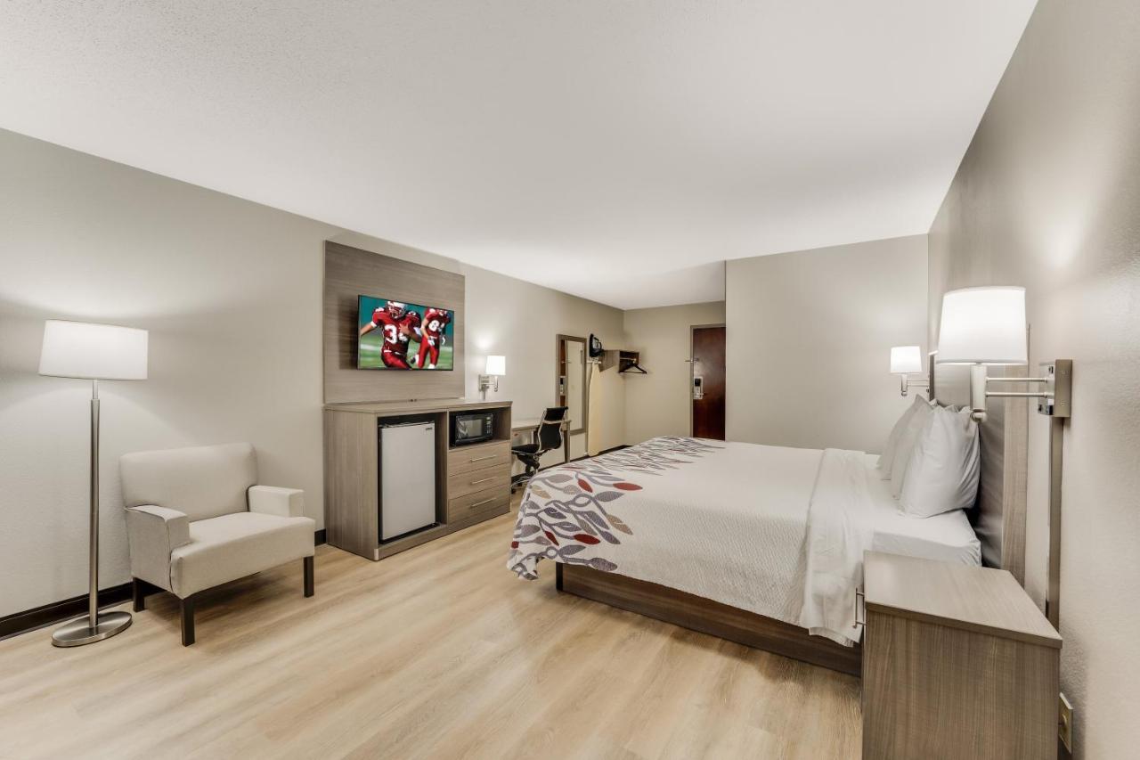 Red Roof Inn & Suites Newport - Middletown, Ri Esterno foto