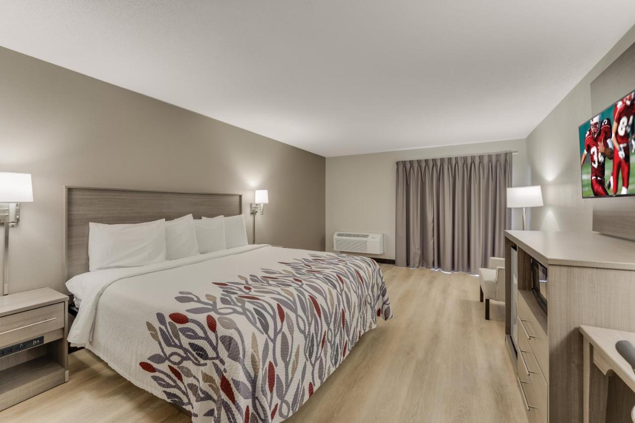 Red Roof Inn & Suites Newport - Middletown, Ri Esterno foto